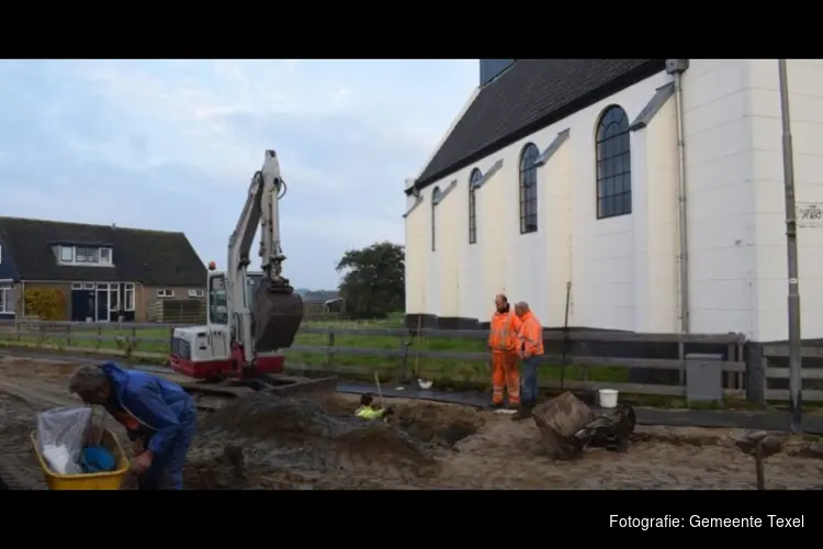 Skeletten Zeemanskerk Oudeschild gevonden