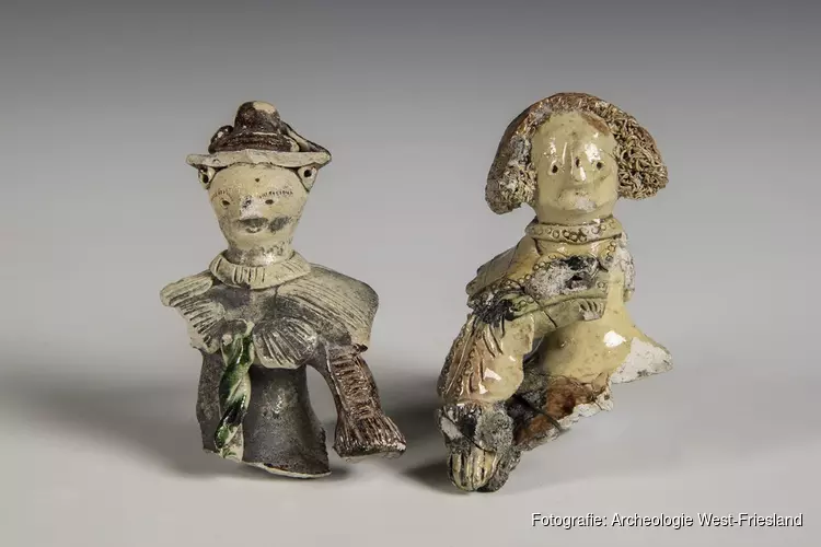 Keramieken poppenkopjes in Museum Kaap Skil