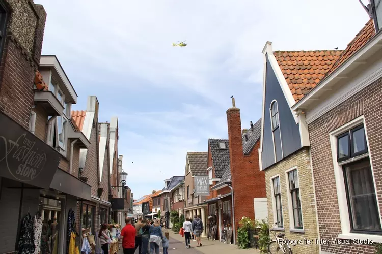 Texelse ambulances bezet: traumaheli rukt uit