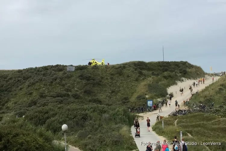 Zwemmer in problemen bij De Koog