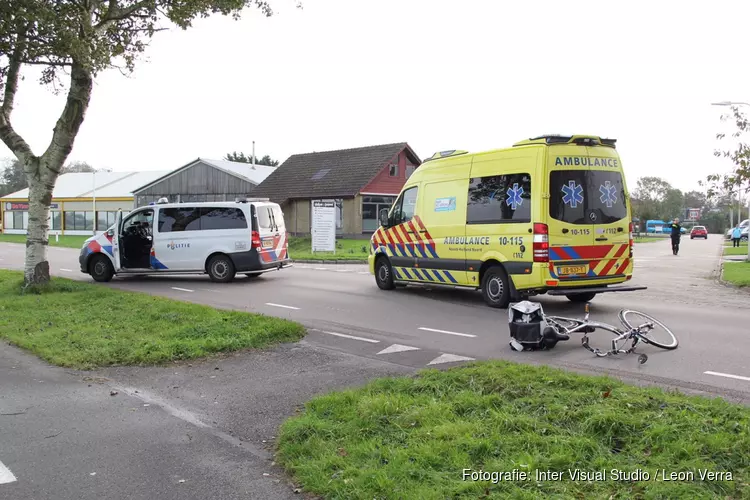 Fietser in aanrijding met auto op Texel