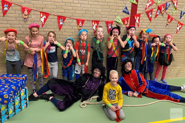 Pakjes mikken en van dak tot dak zwieren op Pieten Gymfeest van Team Sportservice